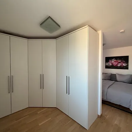 Ag Deluxe In Apartamento Kornwestheim